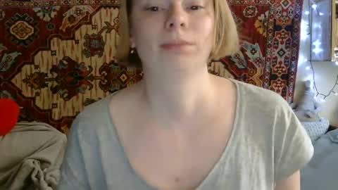 Elis online show from July 6, 11:15 am