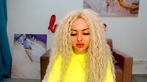 Snapshot of miss_kiten chatting on February 9, 7:41 pm miss_kiten online show from February 9, 7:41 pm