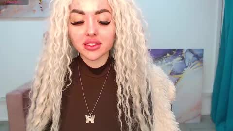 Snapshot of miss_kiten chatting on February 12, 7:56 pm miss_kiten online show from February 12, 7:56 pm