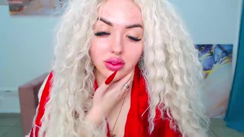 Snapshot of miss_kiten chatting on February 17, 8:06 pm miss_kiten online show from February 17, 8:06 pm