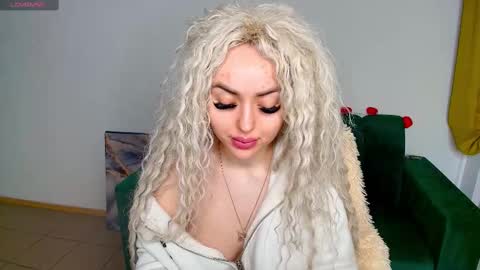 Snapshot of miss_kiten chatting on February 11, 7:48 pm miss_kiten online show from February 11, 7:48 pm