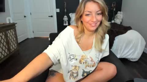 Miss nina online show from July 30, 7:59 pm