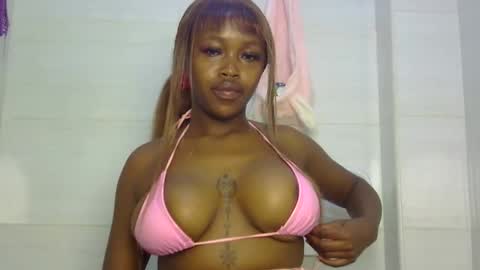 miss_sexyyy online show from December 15, 11:48 am