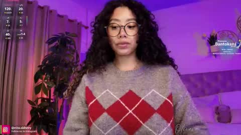 Snapshot of miss_sidney chatting on September 30, 1:17 pm Amy Olivera online show from September 30, 1:17 pm