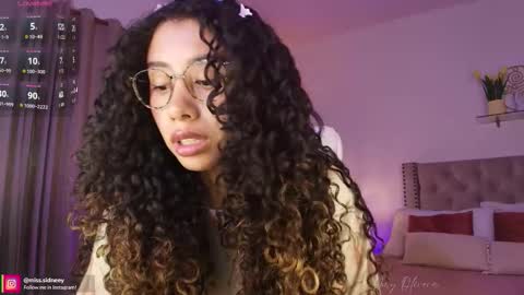 Amy Olivera online show from November 25, 1:02 pm