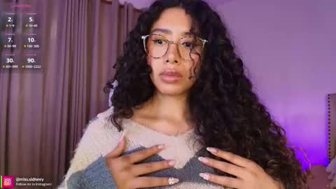 Amy Olivera online show from November 21, 1:24 pm