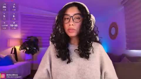 Amy Olivera online show from July 21, 1:12 pm
