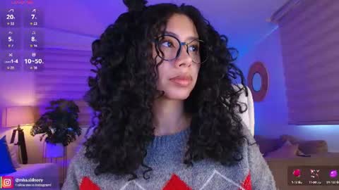 Amy Olivera online show from June 17, 1:01 pm