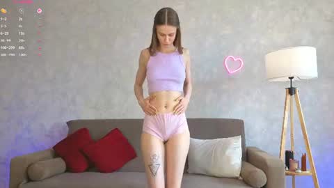 Spider girl Help me reach 10 likes online show from July 22, 11:33 am