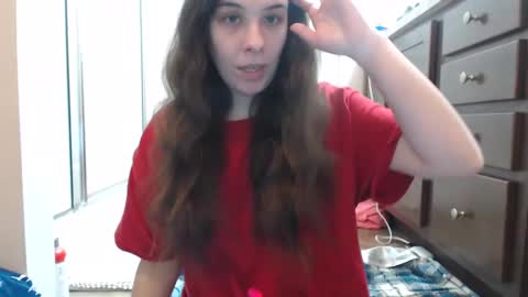 Snapshot of miss_sunshine01 chatting on January 1, 2:41 am Bella online show from January 1, 2:41 am