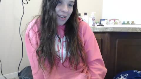 Snapshot of miss_sunshine01 chatting on March 3, 6:31 pm Bella online show from March 3, 6:31 pm