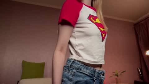 Snapshot of miss_sweetdream chatting on January 31, 4:06 pm Emily online show from January 31, 4:06 pm