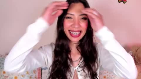 Miss Veronica online show from January 8, 1:04 pm