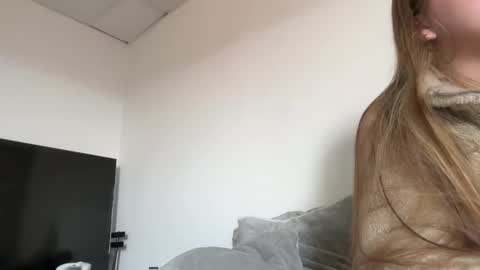 Ameliahs online show from November 1, 12:42 pm