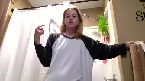 MissEeva online show from June 5, 2:12 pm