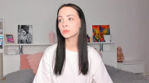 Hello dear my name Elisa online show from May 10, 5:59 pm
