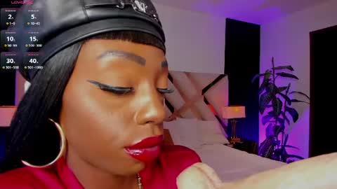 Emilie Diaz online show from June 27, 12:22 pm