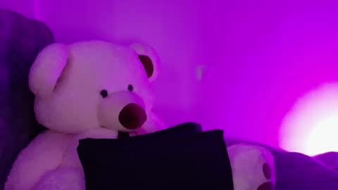 missevans_ online show from July 23, 10:18 pm