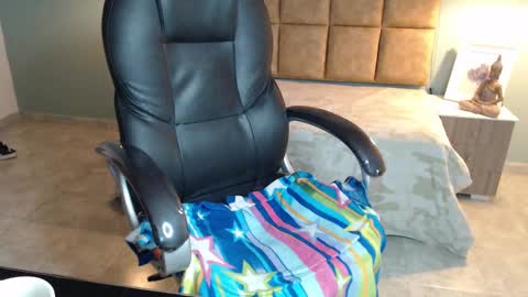 Snapshot of missgomezz_ chatting on February 21, 3:34 am Maria Gomezz online show from February 21, 3:34 am