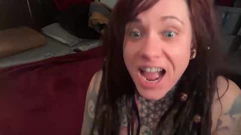 misshoneybadger333 online show from February 24, 12:54 am