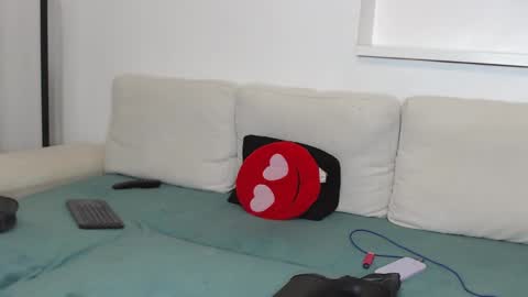 missjenifer online show from February 24, 9:35 pm