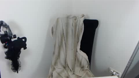 Snapshot of missjenny7 chatting on December 12, 5:04 pm MissJenny7 online show from December 12, 5:04 pm