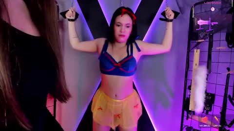 Miss Kara and Ariana online show from October 27, 10:55 am