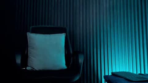 misskathyfox online show from December 4, 8:20 pm