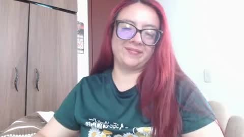 eva   online show from June 30, 1:54 pm
