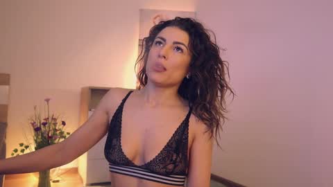 Snapshot of misslullu chatting on January 31, 4:47 am Lullu online show from January 31, 4:47 am