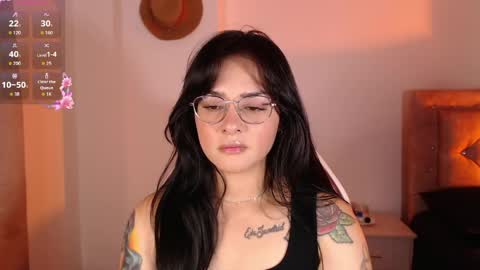 missmariana_ online show from April 30, 1:11 am