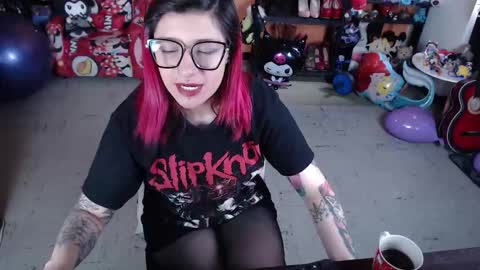 Snapshot of missmia2 chatting on October 6, 2:23 pm Miss Mia online show from October 6, 2:23 pm