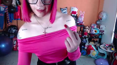 Snapshot of missmia2 chatting on October 7, 4:22 pm Miss Mia online show from October 7, 4:22 pm
