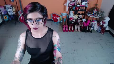 Snapshot of missmia2 chatting on December 30, 9:59 am Miss Mia online show from December 30, 9:59 am