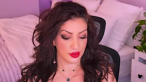 Mina online show from March 4, 5:14 am