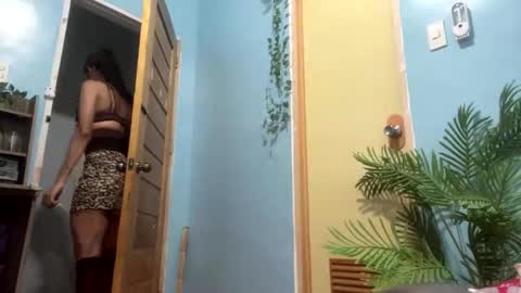 missminervaa online show from January 10, 6:29 am