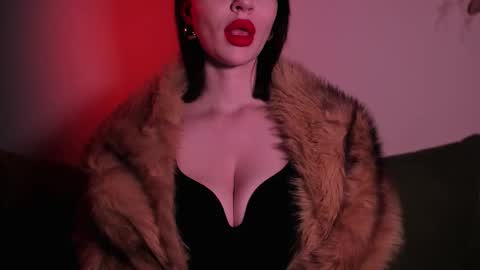   online show from October 29, 10:19 am