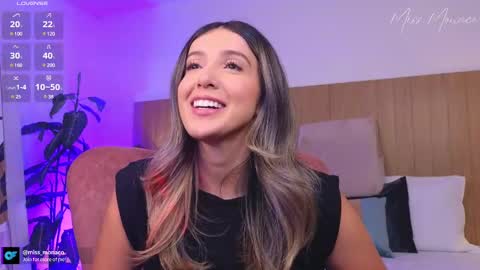 Snapshot of missmonaco chatting on February 20, 11:10 pm Emma Rivera online show from February 20, 11:10 pm