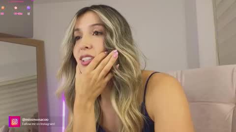 Snapshot of missmonaco chatting on October 7, 10:58 pm Emma Rivera online show from October 7, 10:58 pm