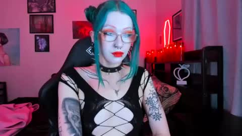 Mistress Nikki Vill online show from August 5, 3:35 am