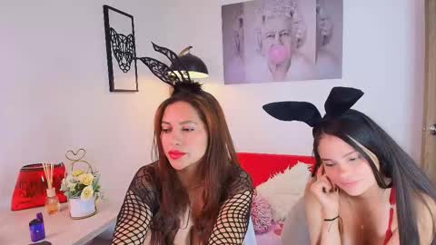 Niley online show from December 1, 6:54 pm