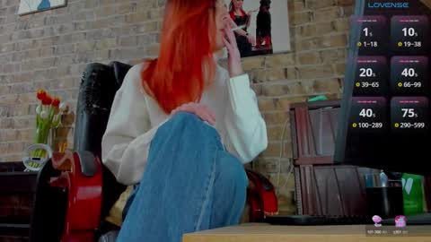 Snapshot of misspetitevenus chatting on March 11, 8:08 am Miss Venus online show from March 11, 8:08 am
