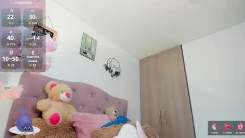 ... Independent model online show from January 15, 2:39 am