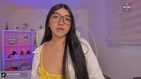 Mafe Jimenez online show from November 26, 1:23 pm