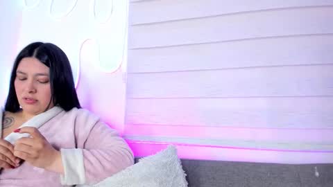 Pau OFmissweetpeach online show from January 5, 8:34 pm