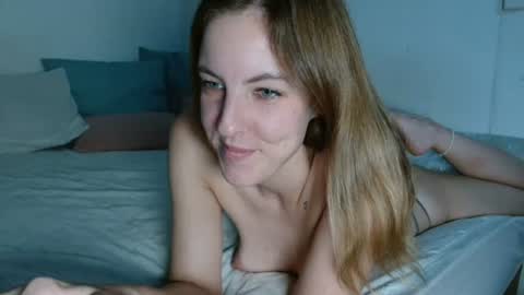 Monique  online show from June 26, 5:20 am