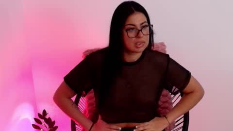 missyscarlet online show from February 18, 5:39 am