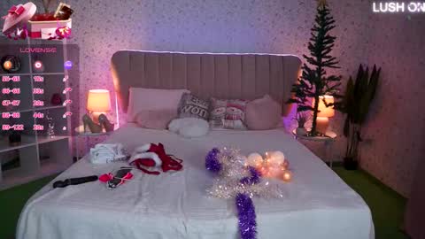 missyymarty online show from December 15, 3:28 pm