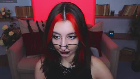 Marcelline online show from November 12, 9:40 am