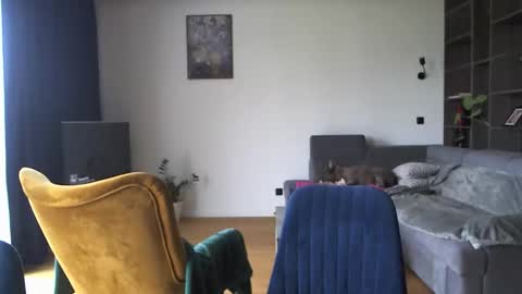 Snapshot of mistress_kasandrra chatting on October 23, 9:59 am Mistress Cassie - Cash online show from October 23, 9:59 am
